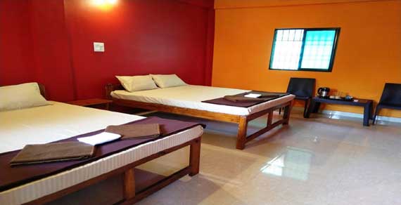 The Boss House hotel room